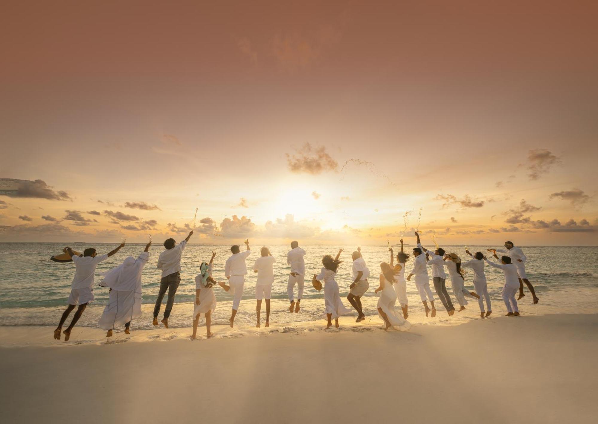Ifuru Island Maldives منتجع 5*